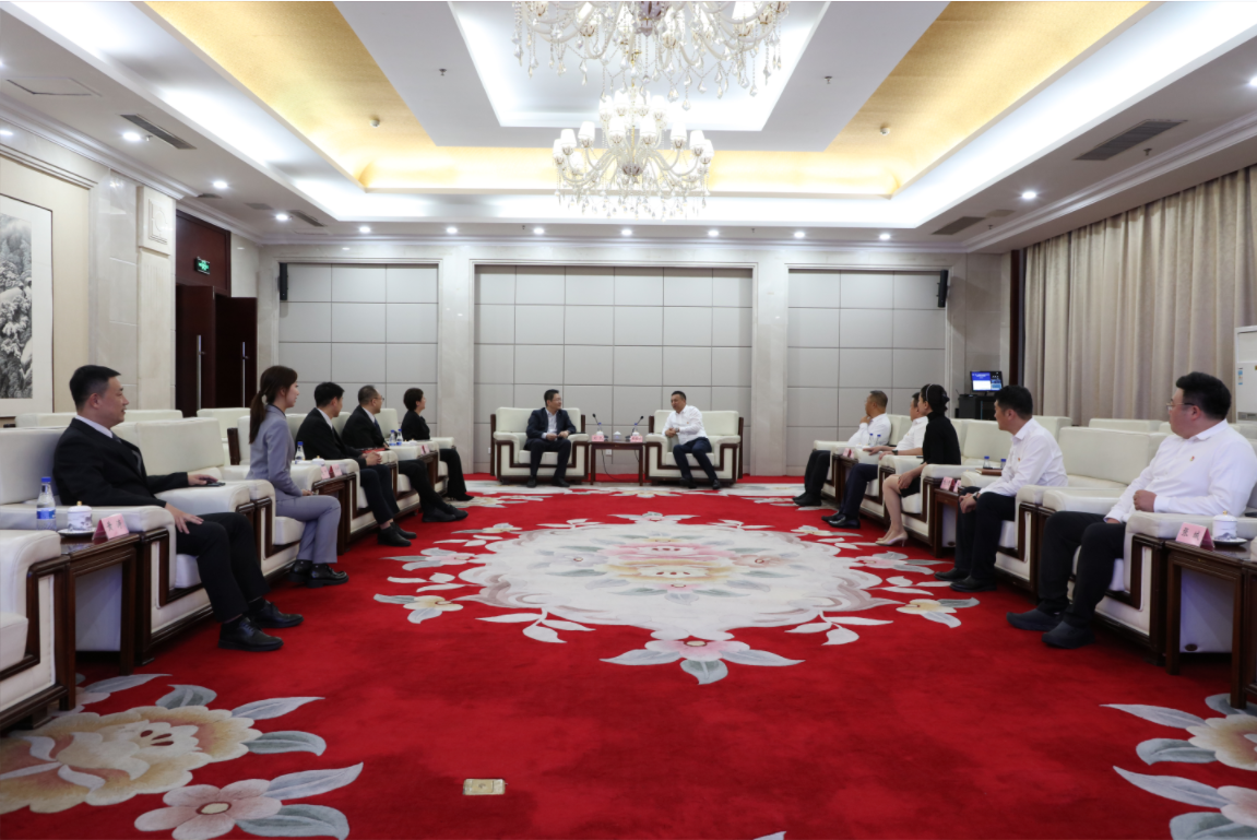 鞍勤、溫泉、公服集團(tuán)與招商銀行簽訂戰(zhàn)略合作協(xié)議！銀企合作譜新篇
